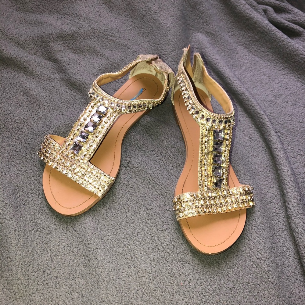 Gemmed sandals✨